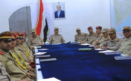 رئيس هيئة العمليات يعقد اجتماعًا موسعًا برؤساء عمليات القوات المسلحة