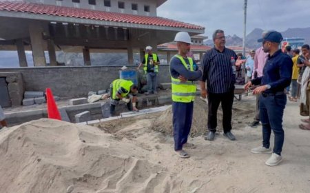 بن جرادي يتفقد مشروع إعادة تأهيل طريق قلعة صيرة بعدن