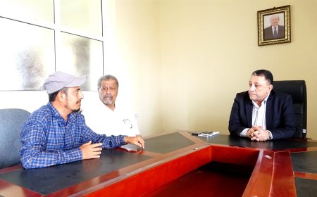 الأمين العام للمجلس المحلي بأبين يلتقي مدير فرع هيئة المساحة والجيولوجيا لمناقشة إجراءات النزول الميداني بعدد من المديريات