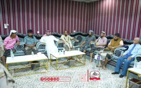 المستشار فلاح الشهراني يلتقي بذوي وأسر الشهداء في عدن ويؤكد استمرار الجهود لتعزيز الأمن والاستقرار