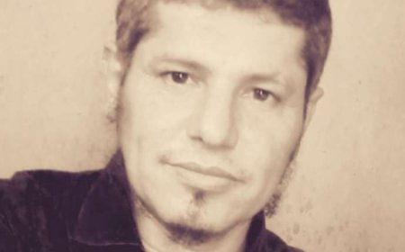 مسرحية تحت عنوان:.. "القائد عملق"