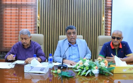 تحت شعار "معاً من أجل عدن جديدة قوية ومدنية".. المحافظ شيخ يوجه بتدشين برنامج عام للنظافة الشاملة بعدن