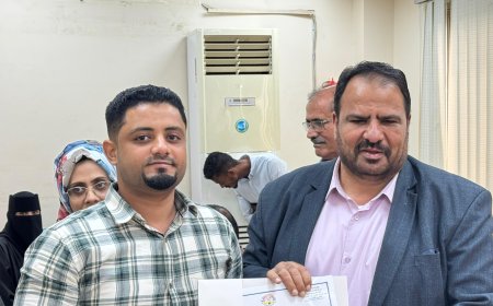 مدير عام شركة النفط بعدن يشهد اختتام دورة تدريبية هامة في خدمة العملاء ويكرم المشاركين فيها