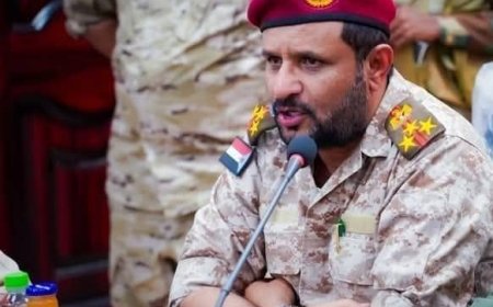 العميد نبيبل المشوشي يُعزي مدير عام شرطة أبين في وفاة شقيقه