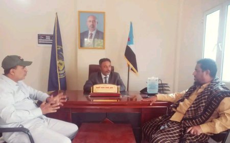 رئيس تنفيذية انتقالي أبين يلتقي مدير عام خنفر ويؤكدان أهمية العمل المشترك