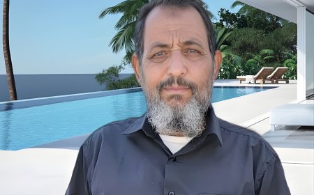 مدير عام مديرية يافع رُصُد يُقدّم التعازي للمحامي عبدالناصر العمودي في وفاة شقيقه