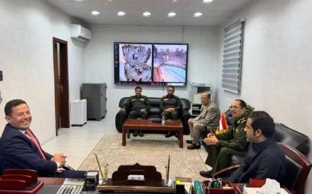 إجراء عملية الاستلام والتسليم بين رئيس مصلحة الهجرة والجوازات والجنسية الخلف اللواء عمير والسلف اللواء الرملي