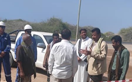 بحضور مدير عام رضوم.. شركة الغاز بالحاف تبدأ صيانة خزان مياه "جلعة"