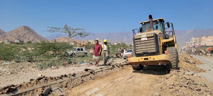 المدير العام لمديرية لودر يتفقد سير العمل لمؤسسة الناصر بلودر 