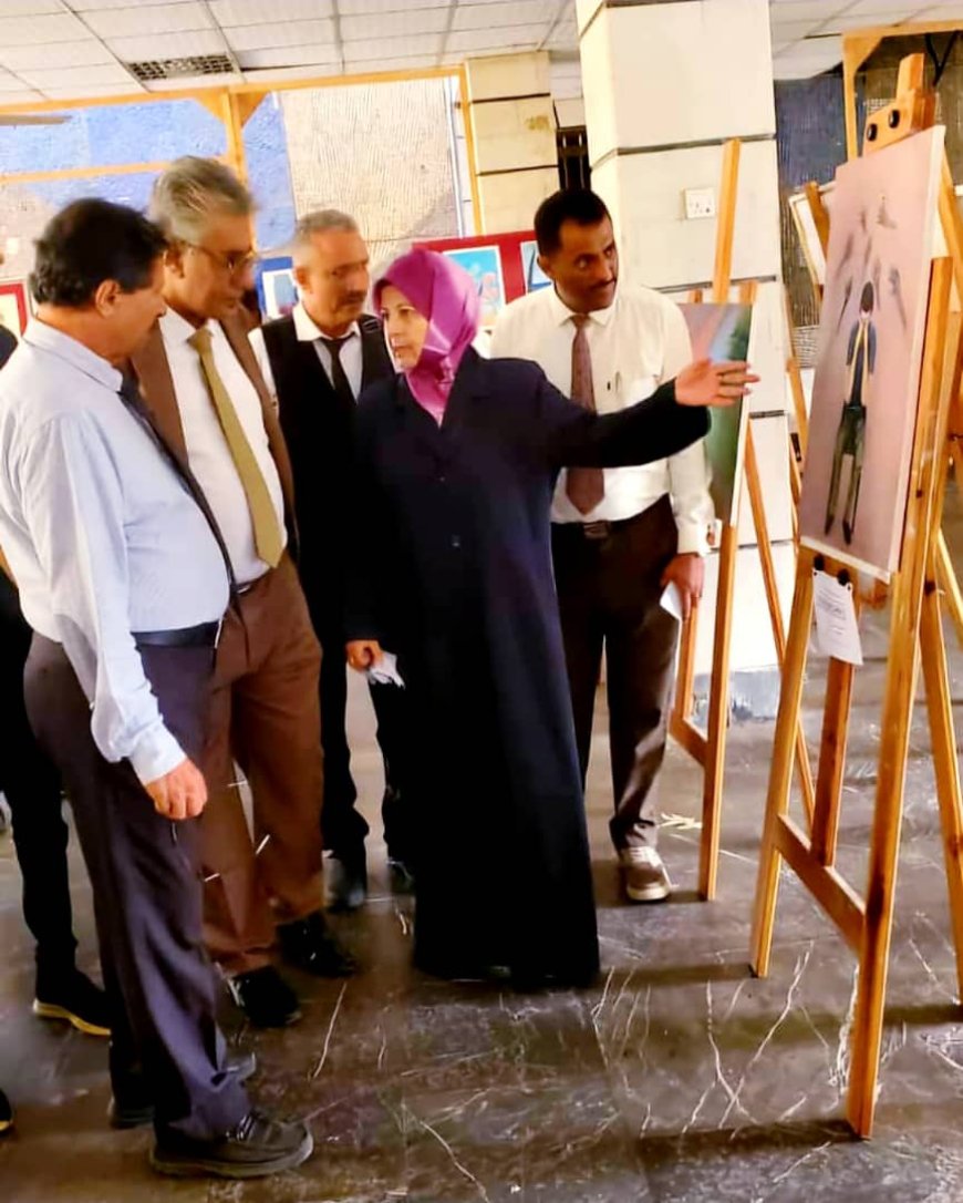 عدن .. كلية الآداب تعرض أعمال امتحان طلاب قسم الفنون والتصميم