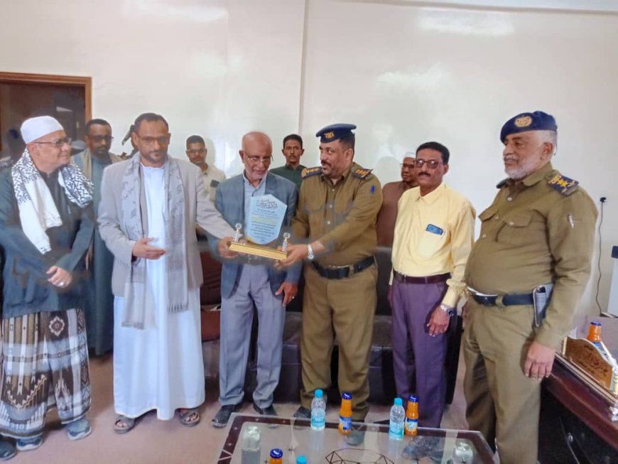 السلطة القضائية والسلطة المحلية بتريم تكرّم مدير السجن المركزي