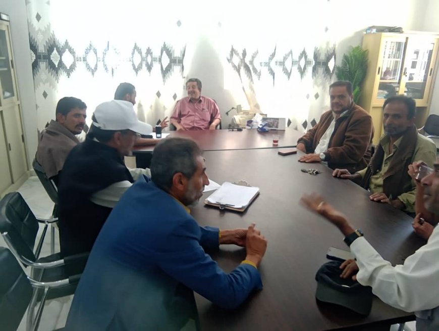 مدير عام مديرية لودر يزور مستشفى لودر العام ويدعو لدعم القطاع الصحي