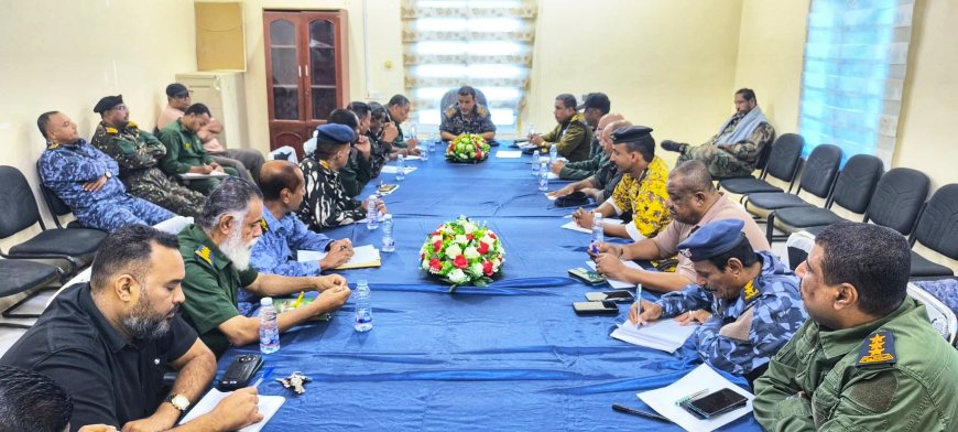 المكلا.. اجتماع استثنائي لمدراء الإدارات للوقوف على مستجدات الأوضاع و الأحداث الماضية