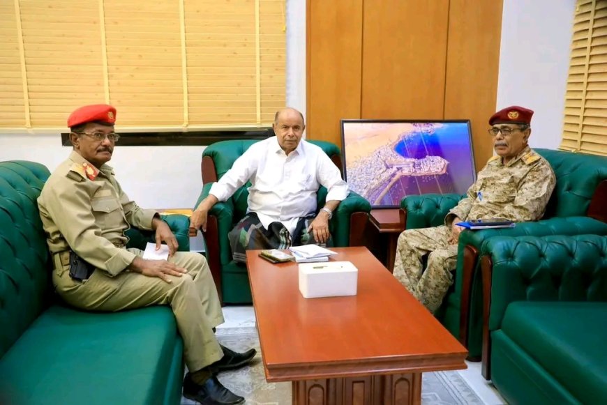 محافظ حضرموت يناقش مع أركان حرب العسكرية الثانية الأوضاع العامة للمنطقة عقب الأحداث الأخيرة