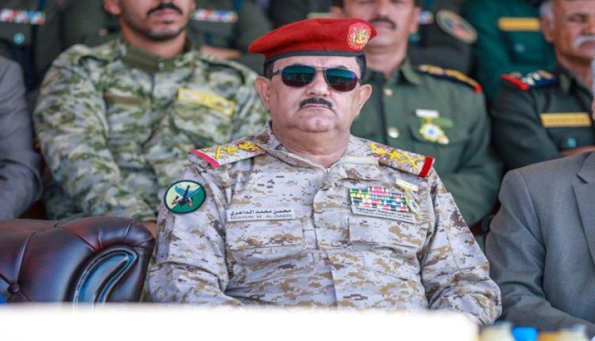 مطار عدن الدولي ينفي شائعات محاولة نجل وزير الدفاع تهريب أموال ضخمة عبر المطار 