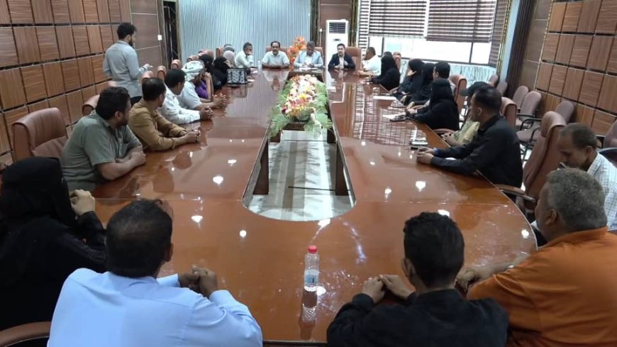 وكيل أول محافظة عدن يناقش الأوضاع الخدمية بمديرية خور مكسر