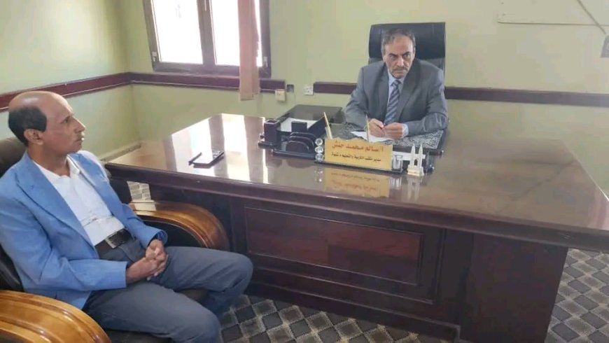 السلطة المحلية بشبوة تواصل تقييم الأداء والانضباط الوظيفي في الوحدات الإدارية للدولة