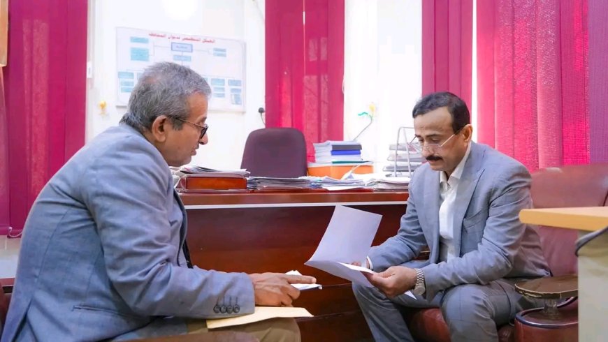 المحافظ بن الوزير يوجه بتشديد الرقابة ورفع مستوى الأداء والانضباط الوظيفي