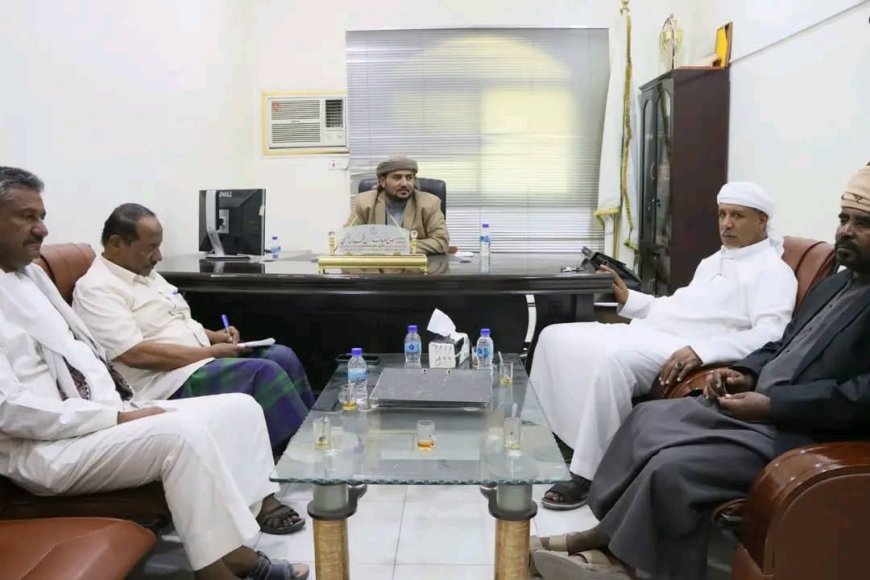 مناقشة أنشطة مكتب مؤتمر حضرموت الجامع بمديرية السوم