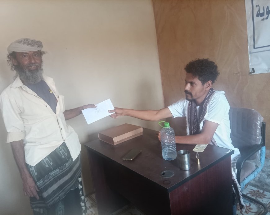 مؤسسة ثمار الخير تواصل عطائها الإنساني وتقدّم دعمًا ماليًا للمرضى غير القادرين