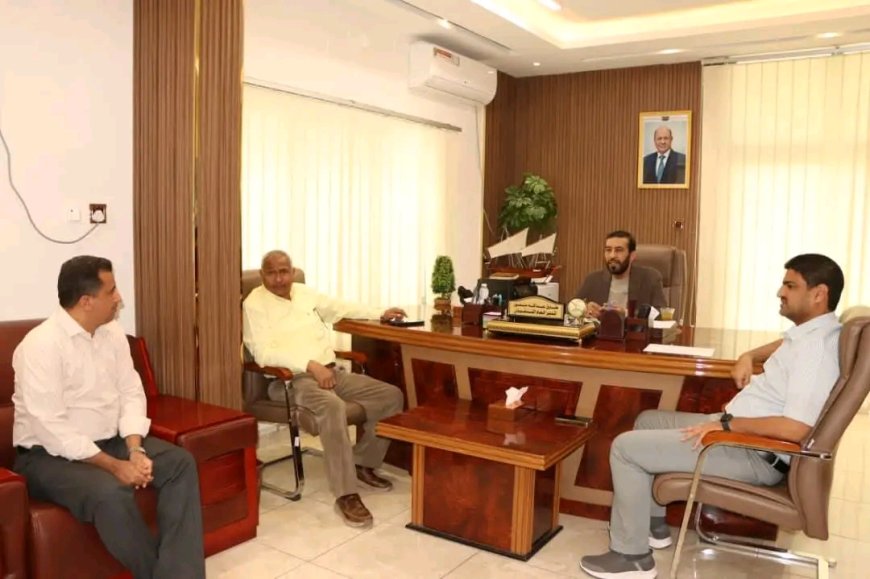 وكيل وزارة النفط يترأس اجتماعاً لقيادات "النفط" و"المصافي" و"الكهرباء" لمناقشة الاستقرار التمويني والخدمي