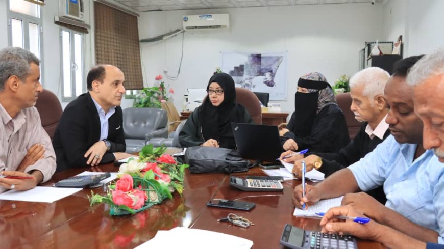 مدير عام دارسعد يناقش مع مدير عام مكتب التخطيط والتعاون الدولي بعدن البرنامج الاستثماري لعام 2026