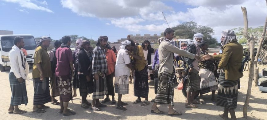 انتقالي أحور يقدم واجب العزاء لأسرة الفقيد الشيخ يسلم أحمد غيرم اليسلمي