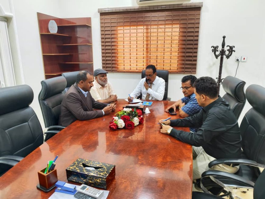 مدير عام قعطبة بكر الشاعري يلتقي برئيس مجلس إدارة صندوق صيانة الطرق