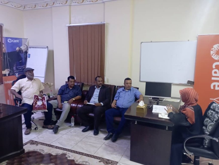 مدير عام قعطبة بكر الشاعري يناقش مع منظمة كير العالمية دعم القطاع الصحي في المديرية