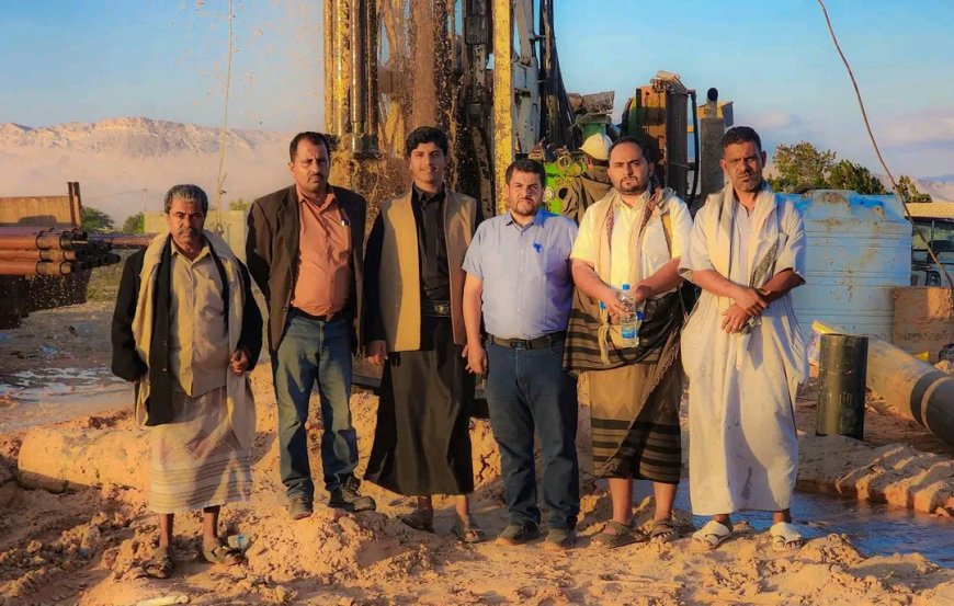 برعاية المحافظ بن الوزير تدشين استكمال حفر بئر ارتوازية لمشروع مياه جول الريدة