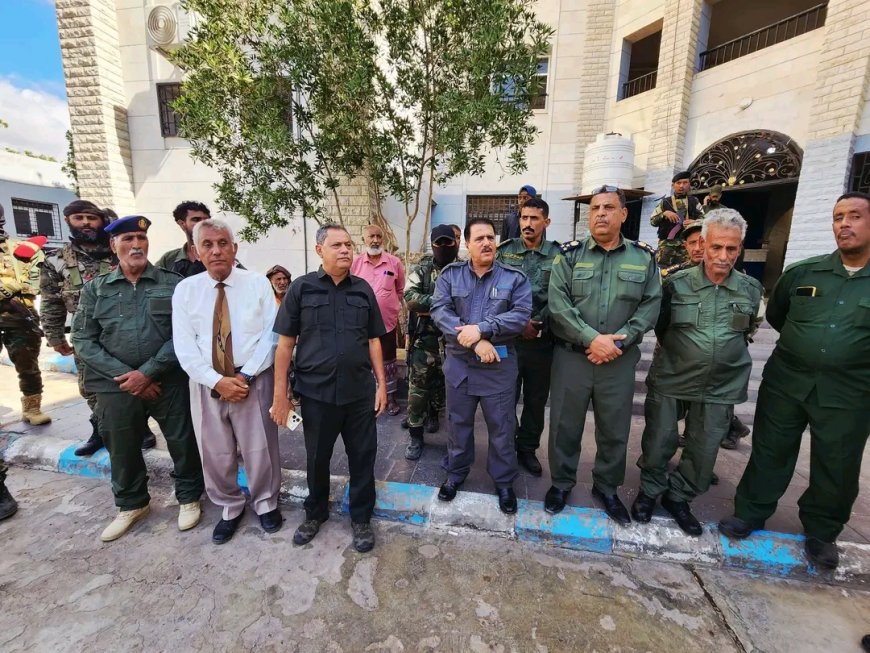 بتكليف من مدير أمن العاصمة عدن.. نائب المدير ينفذ جولة ميدانية لتفقد أقسام الشرطة