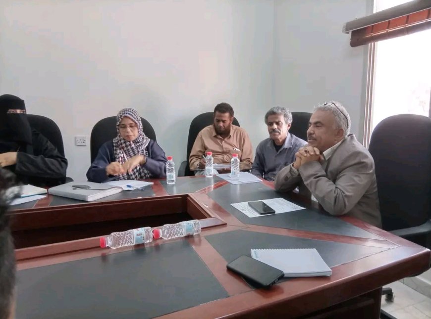 الشكلية يترٱس اجتماعا بعمداء ومديري المعاهد والموجهين للإشراف على الاختبارات العملية والنظرية بالمعاهد التقنية والمهنية بالعاصمة عدن