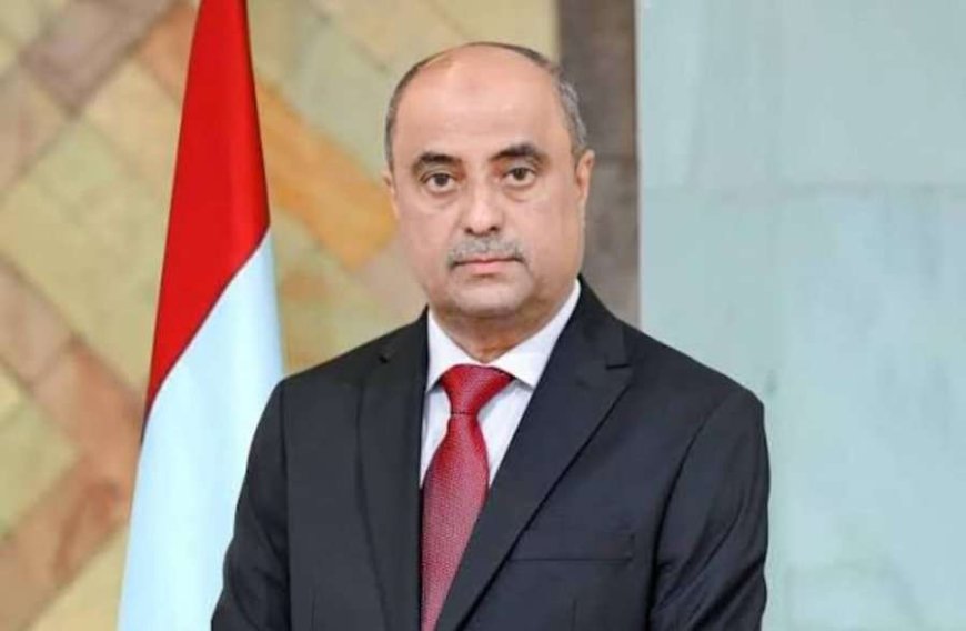 إشادة حكومية بأدوار "بن بريك" في إدارة الملفات الاقتصادية بظروف معقّدة