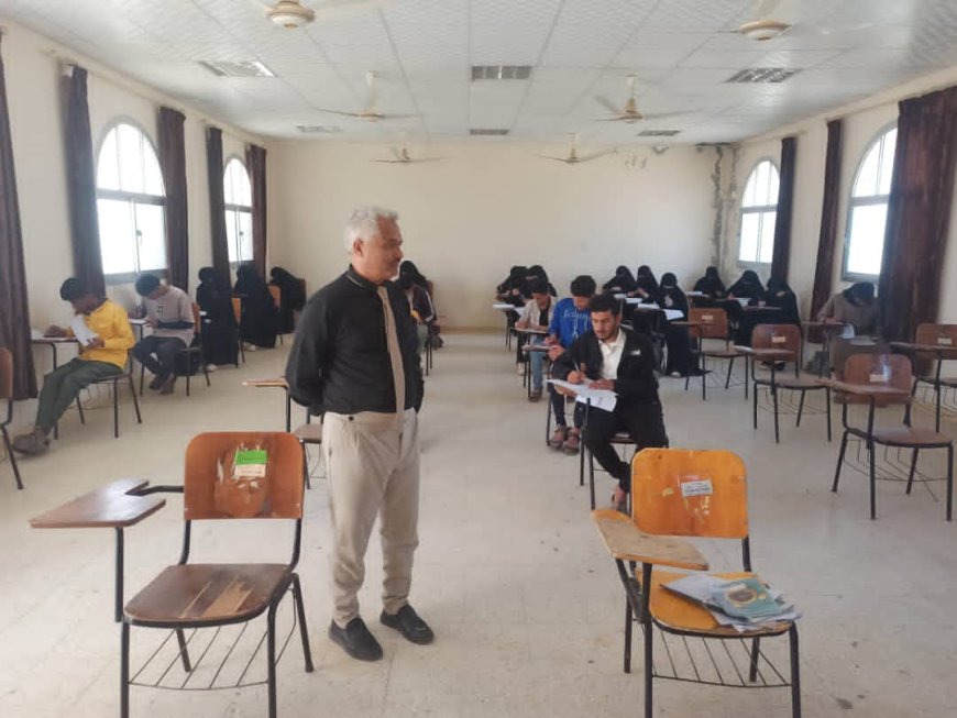 كلية يافع الجامعية بجامعة لحج تدشن امتحانات الفصل الدراسي الاول للعام 2025/2026م