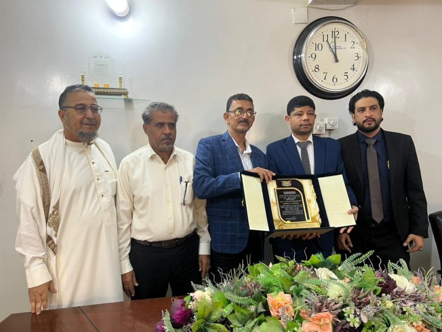 باضروس يلتقي قيادات مؤسسة العوامر ونقابة المهندسين بحضرموت ويبحث تعزيز التعاون التنموي