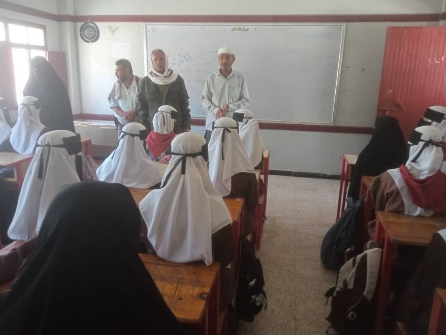 مدير مكتب التربية والتعليم بمديرية مودية يتفقد سير العملية التعليمية في عدد من المدارس