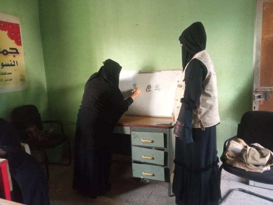 جمعية الخير النسوية بمودية تقيم دورة تدريبية في نقش الحناء