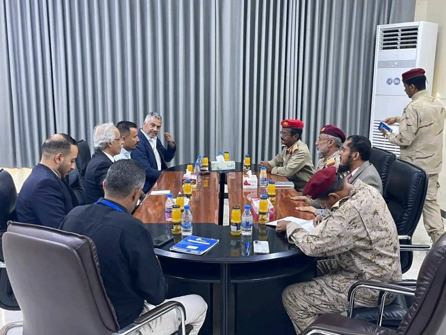 رئيس أركان المنطقة العسكرية الثانية يستقبل رئيس مستشاري الأمن والسلامة بمكتب الأمم المتحدة في اليمن لبحث جهود تأمين موظفي الأمم المتحدة والمنظمات الدولية