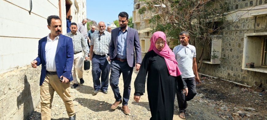 الوكيل غازي لحمر يطلع على سير العمل في الهيئة العامة لأبحاث علوم البحار والأحياء المائية