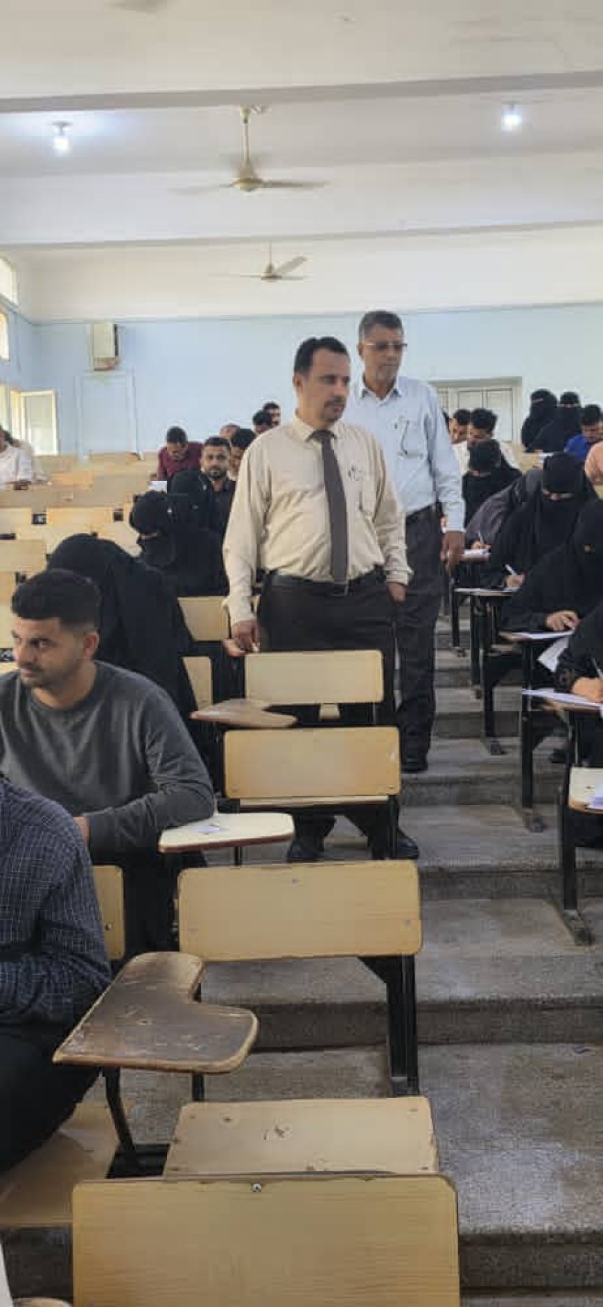 أنطلاق أمتحانات الفصل الدراسي الاول  بكلية العلوم الإدارية  بجامعة عدن