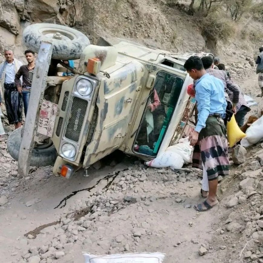 تعز. نجاة 15 شخصاً في حادث مروري مروع بمديرية جبل حبشي.