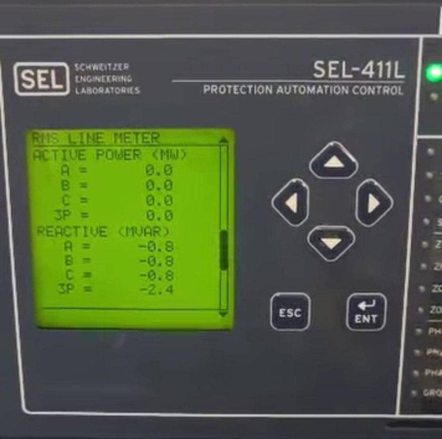 وزارة الكهرباء والطاقة تعرب عن أسفها لإطفاء محطتي الطاقة الشمسية في عدن وشبوة من قبل الشركة الإماراتية GSU دون تنسيق مسبق