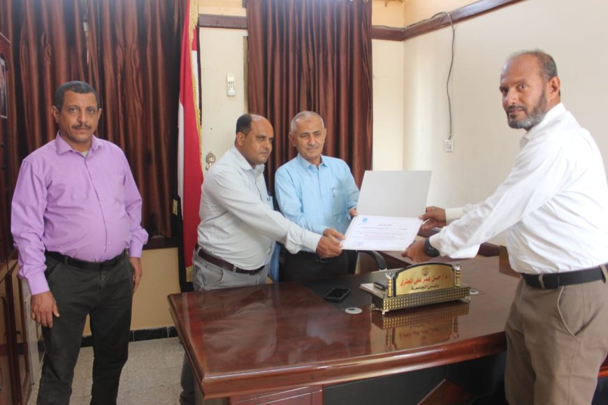 يوث فيشون تكرم رئيس جامعة الحديدة في اليوم الدولي للتعليم 2026م