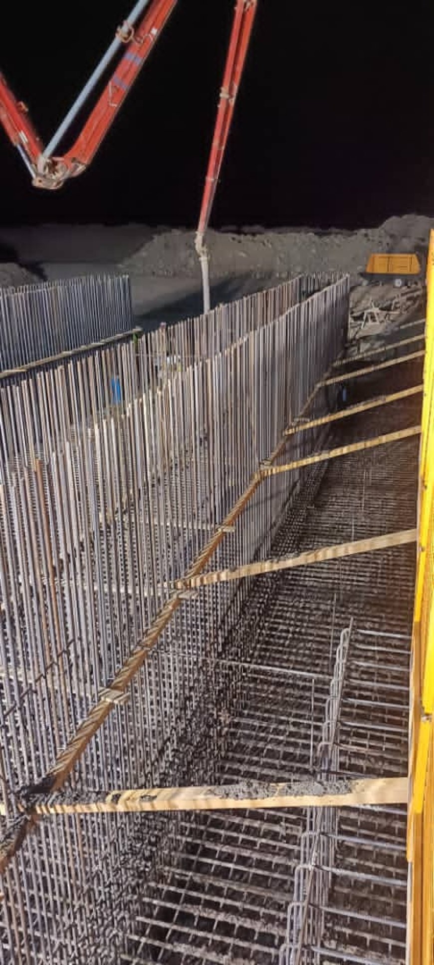 فيديوهات وصور مباشرة الان مساء السبت لسير الأعمال الإنشائية في سد حسان :