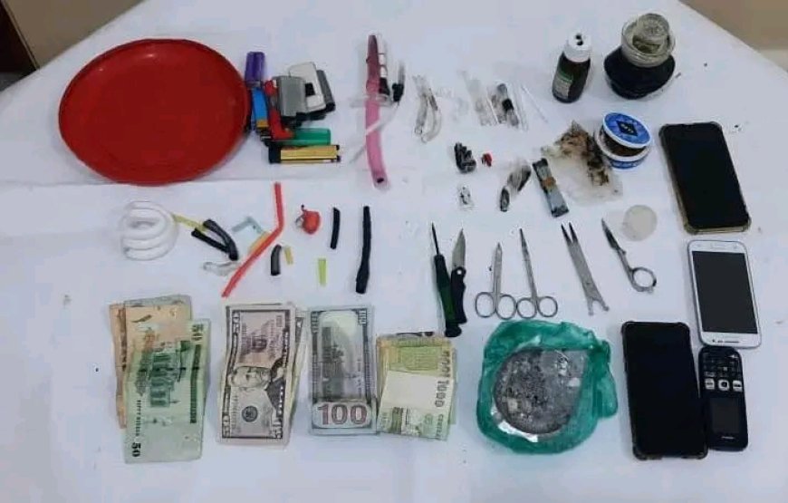 مكافحة المخدرات بساحل حضرموت تداهم عزبة شبابية وتضبط عصابة لترويج وتعاطي الشبو والحشيش بمنطقة فوة