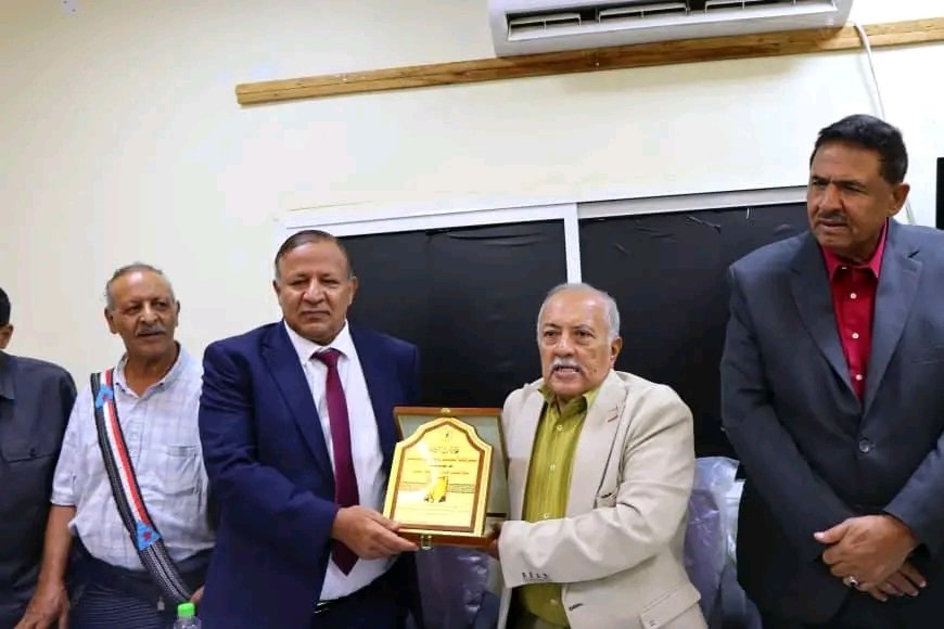 نقابة الصحفيين والإعلاميين الجنوبيين تحتفي بتكريم المناضل صالح حسين الخلاقي تقديرًا لدوره الريادي في تأسيس الإعلام الجنوبي