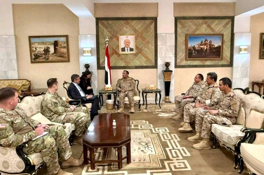 رئيس هيئة الأركان يبحث سبل التعاون الدفاعي والأمني مع سفيري أمريكا وبريطانيا