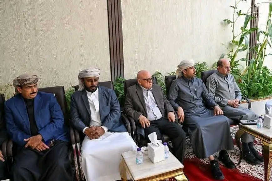 المحافظ بن الوزير يشارك في لقاء القيادات الجنوبية بالرياض