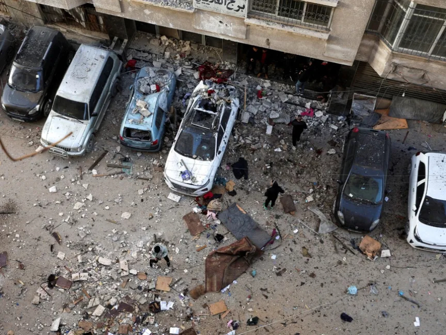 عاجل | مجزرة جديدة في غزة.. 25 شهيدًا وعشرات الجرحى في أعنف غارات منذ وقف إطلاق النار