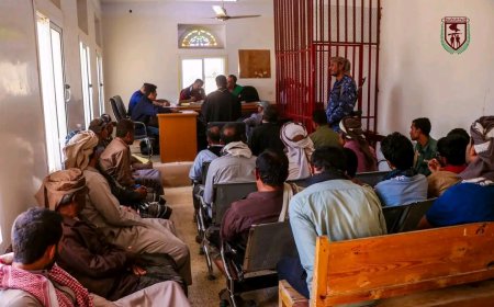 ترسيخاً للعدالة وصوناً للدماء وردعاً للجريمة.. المحكمة العسكرية بشبوة تصدر حكمًا بالإعدام قصاصاً بحق جندي قتل زميله